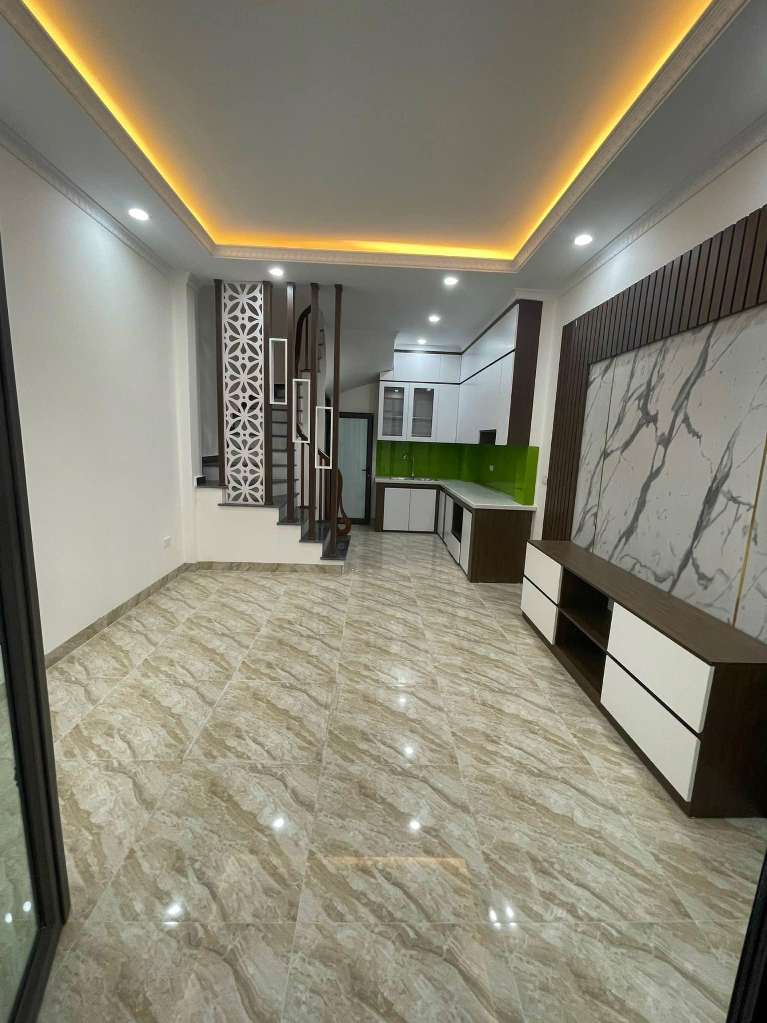 Hiếm. Nhà Đẹp Phúc Lợi, Long Biên 5T, 32m2, chỉ 6,05 tỷ (ô tô đỗ sát nhà)